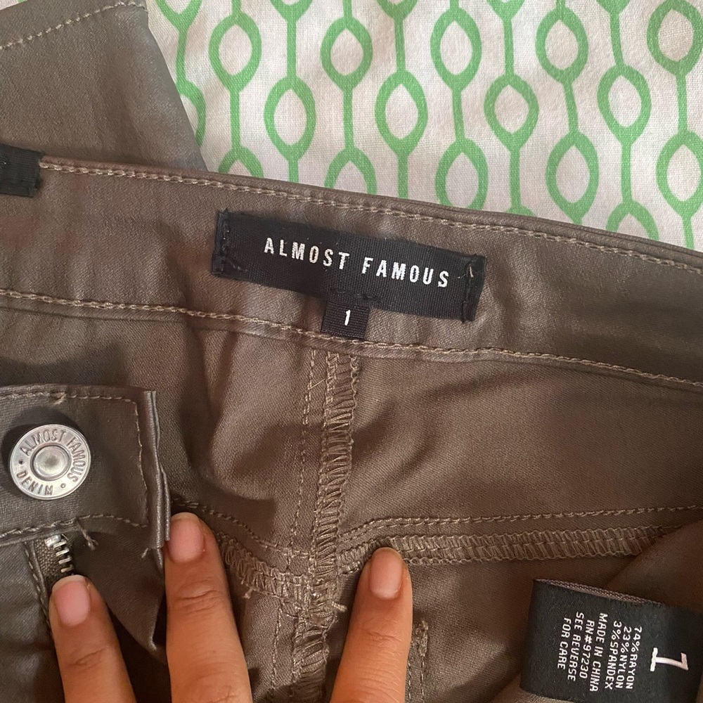 Pants - Picture 3 of 6